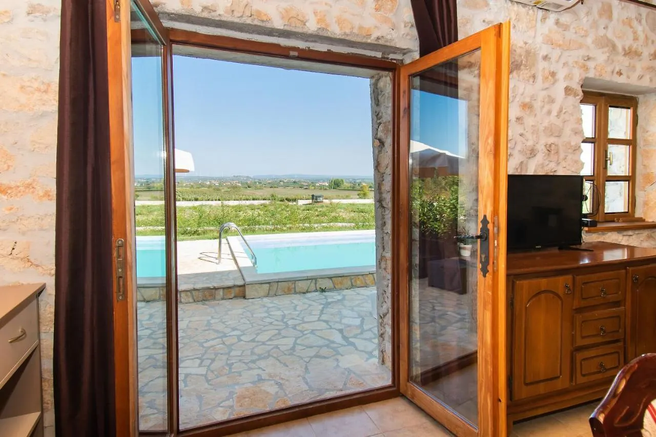 Willa House Stone Curlew 3 Lisane Tinjske Dom wakacyjny