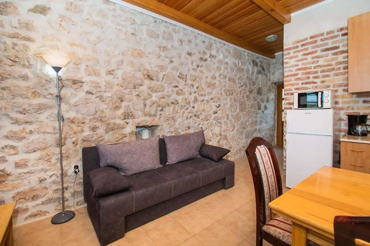 Willa House Stone Curlew 3 Lisane Tinjske